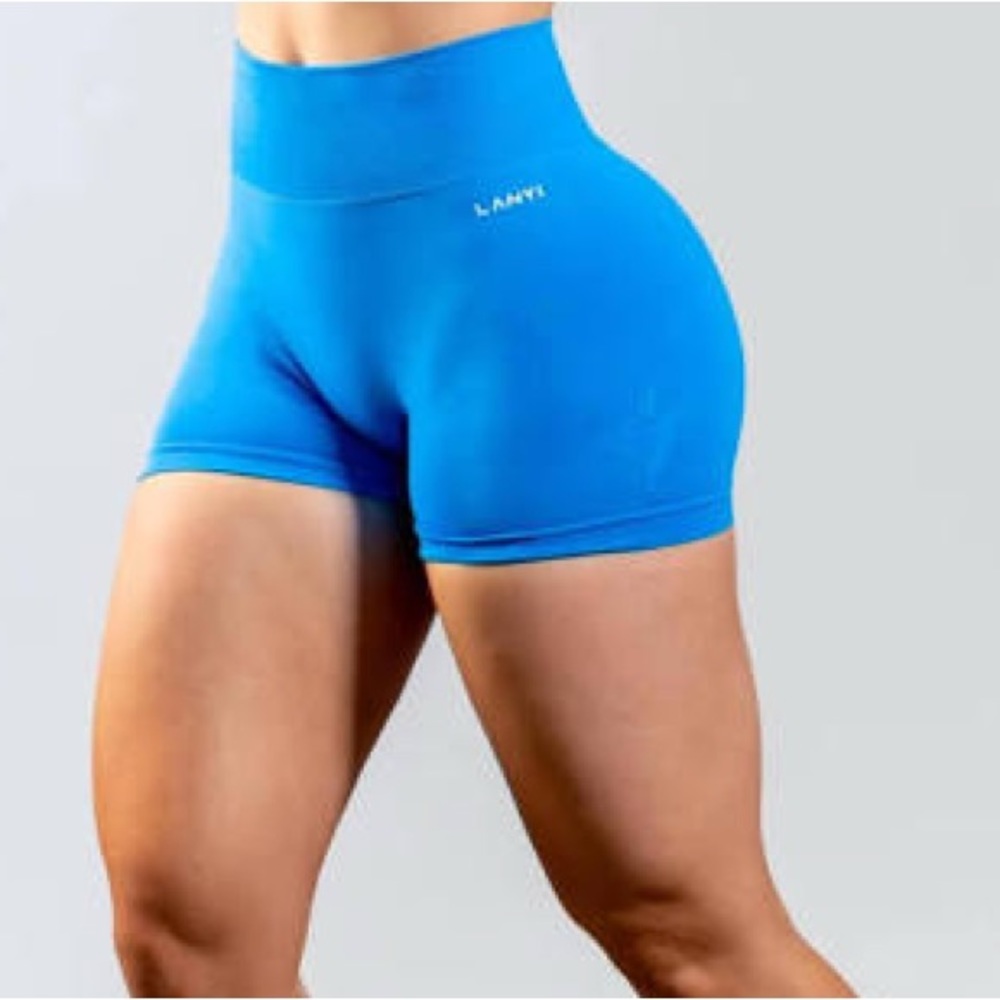 XS DFYNE Layni collection biker shorts SOLD OUT ONLINE